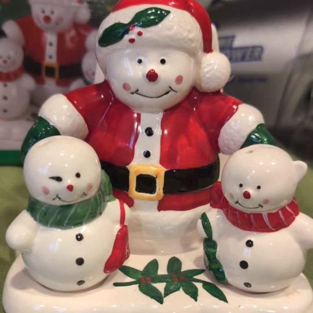 BNIB Hand Painted Earthenware Santa and Snowmen Napkin Holder and S&P Set*